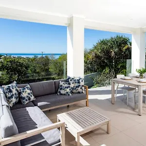 Holiday home Ultimate Noosa Six Bedroom Luxury With Waterslide!, Sunrise Beach